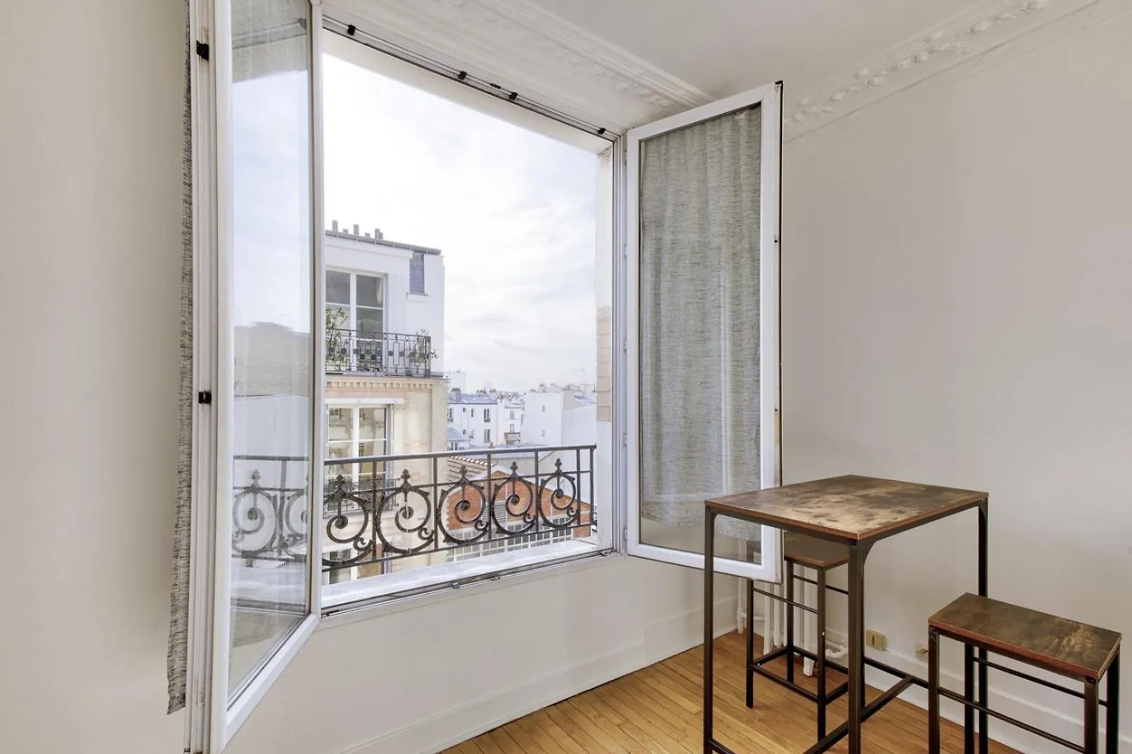 568 Suite Dulong - Superbe Studio Parisien Apartment