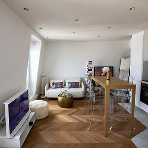  Apartment Parc Monceau By Edelsam